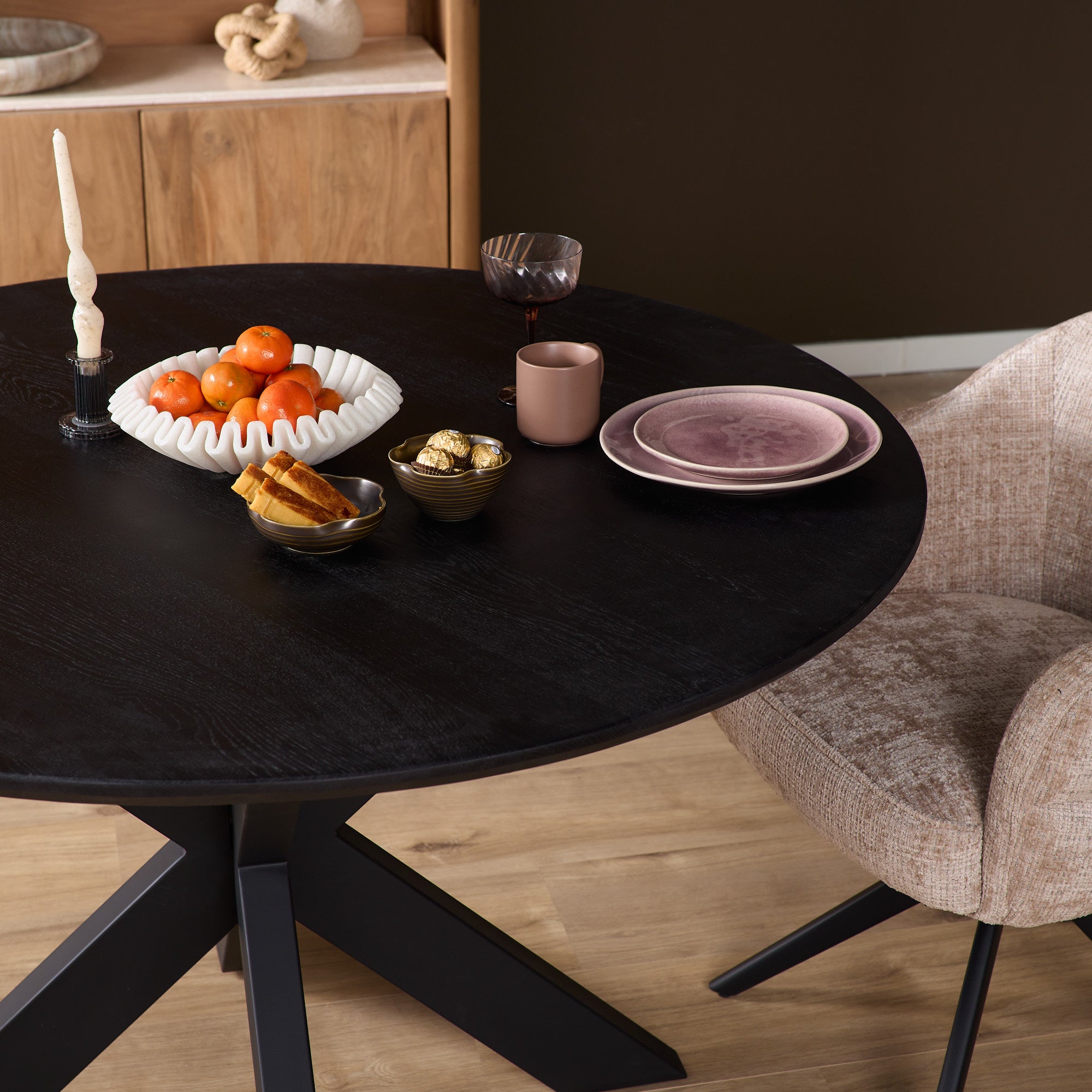 Eiken eettafel Ferris | Rond 110 cm | Zwart