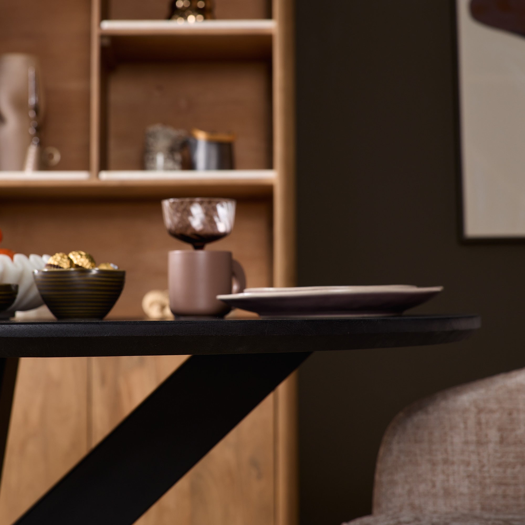 Eiken eettafel Ferris | Rond 150 cm | Zwart