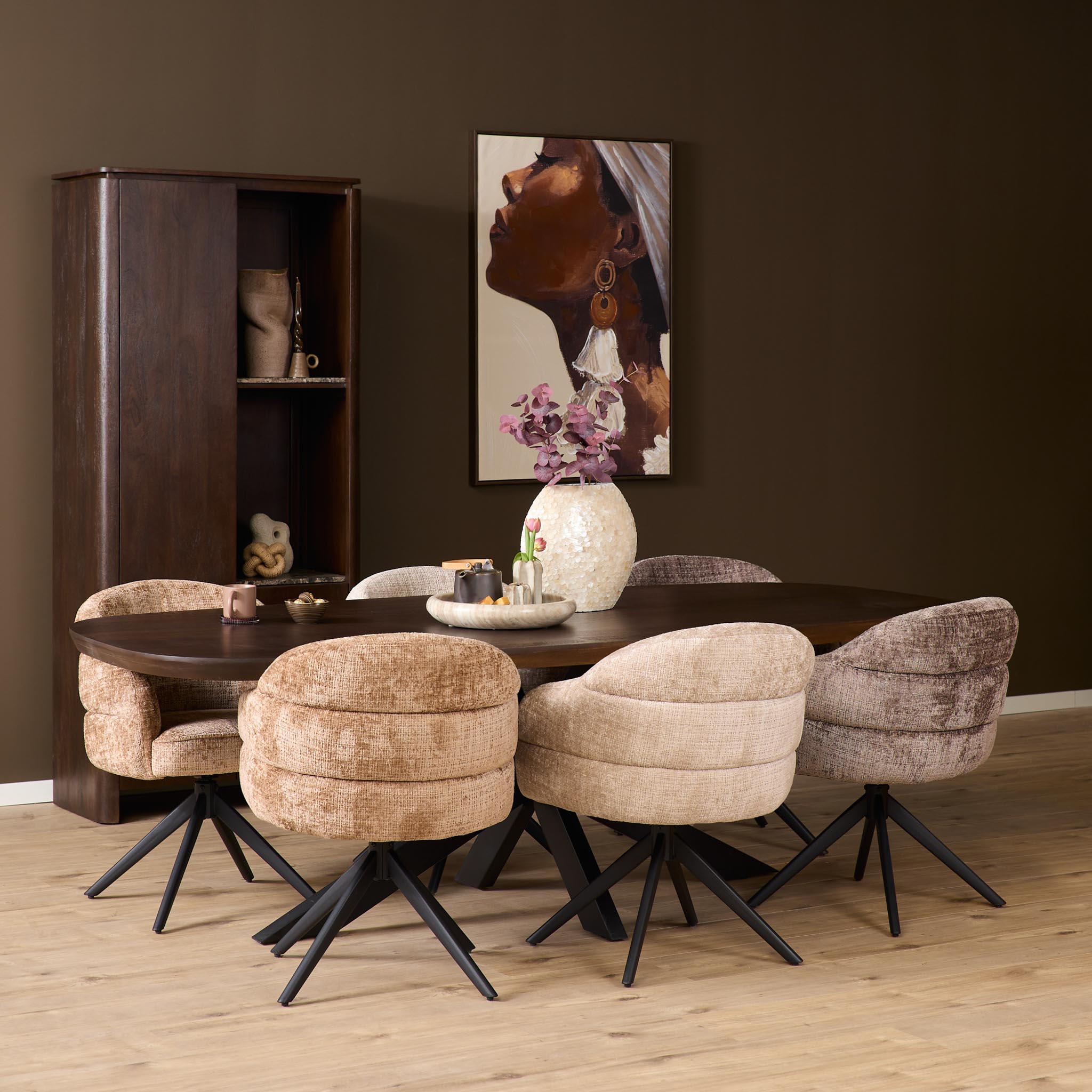 Draaibare eetkamerstoel Bella Beige Poot Zwart
